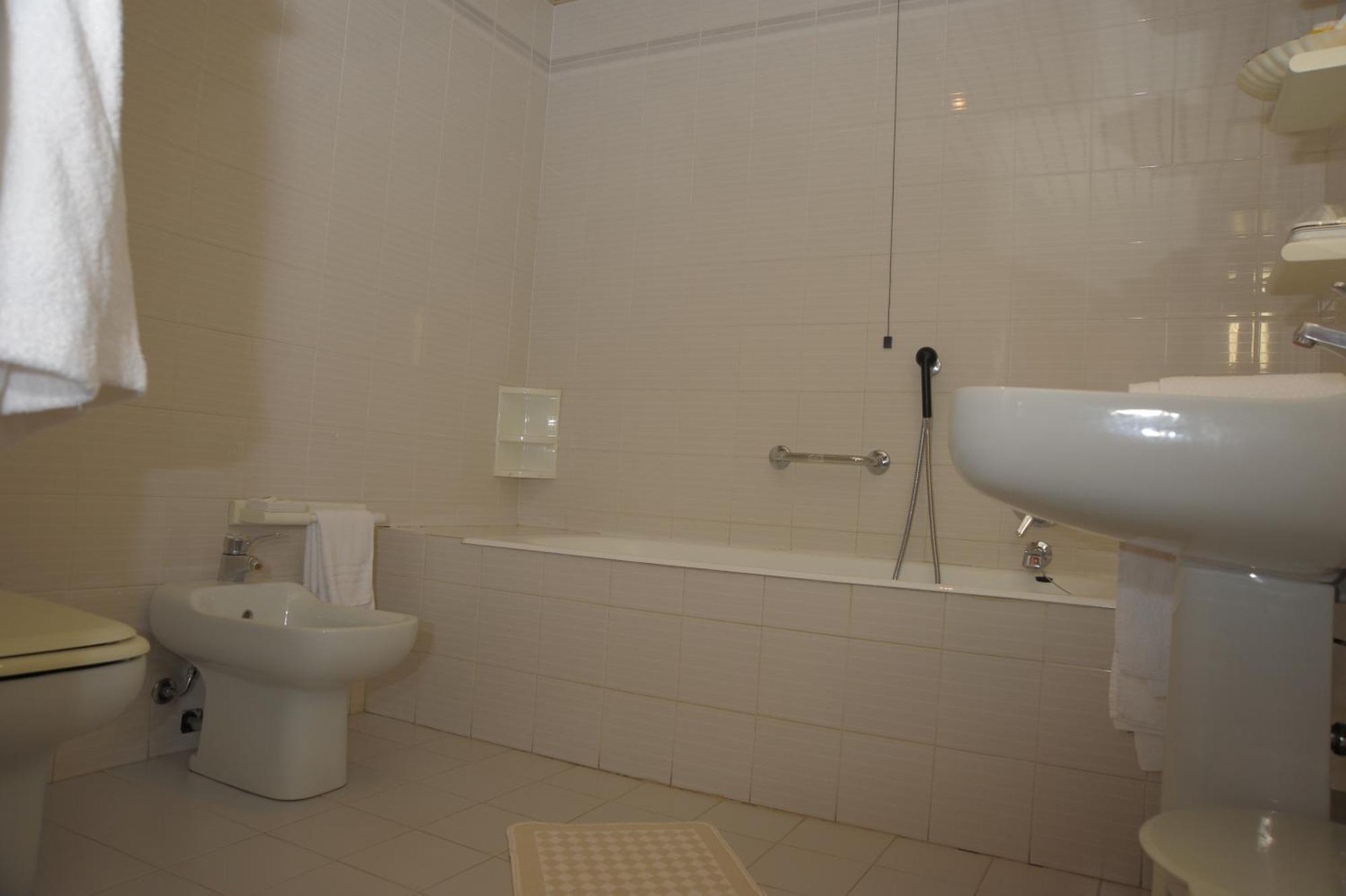 Le Gronde Hotel Cava Manara Bilik gambar