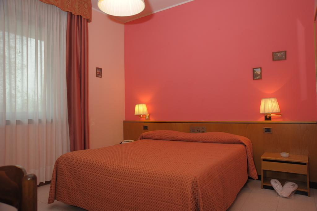 Le Gronde Hotel Cava Manara Bilik gambar